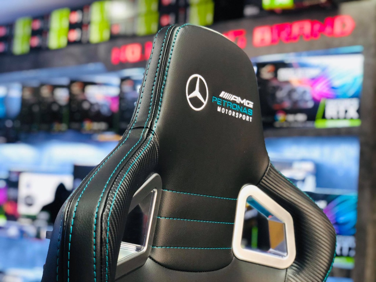 Noblechairs MercedesAMG Petronas Motorsport Special Edition Gaming